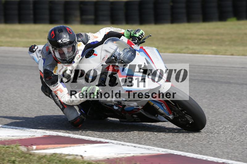 /Archiv-2025/49 26.08.2025 Cornu Master School ADR/rot-rouge/311